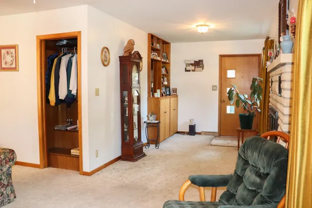 $169,500 | 1402 East 13th Avenue, Winfield, KS 67156