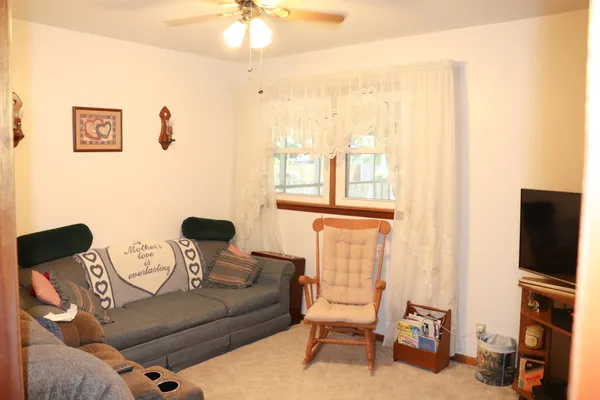 $169,500 | 1402 East 13th Avenue, Winfield, KS 67156