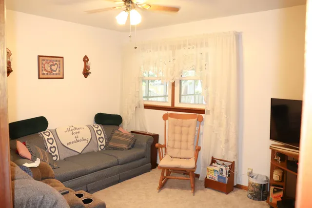 $169,500 | 1402 East 13th Avenue, Winfield, KS 67156