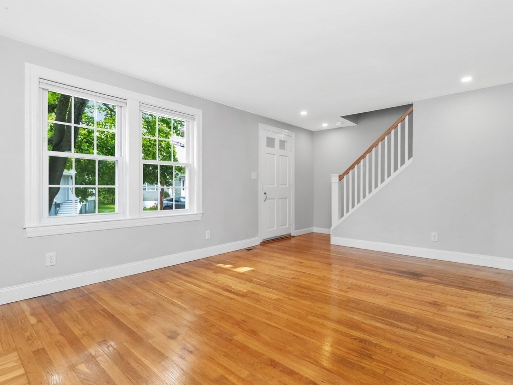 22 Grove Road Waltham, MA 02451 - Photo 11 of 41