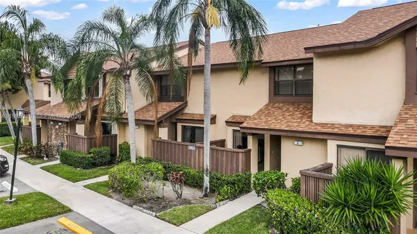 $2,800 | Karanda Village III, Coconut Creek, FL 33063