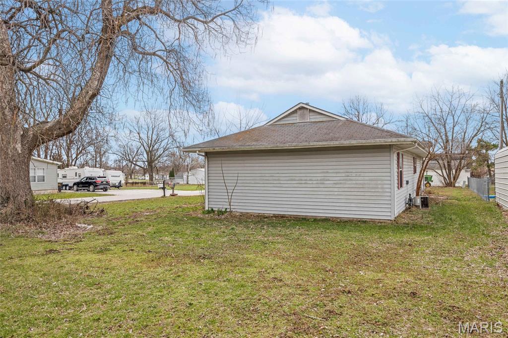 415 Walnut Street Hawk Point, MO 63349 - Photo 17 of 18