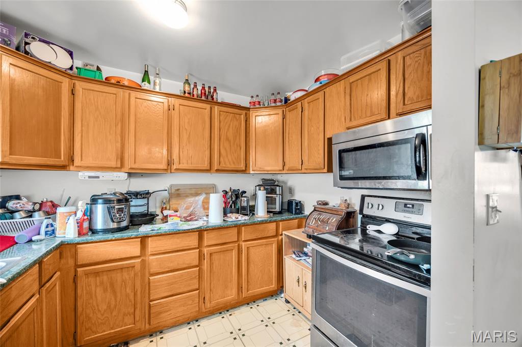 415 Walnut Street Hawk Point, MO 63349 - Photo 8 of 18