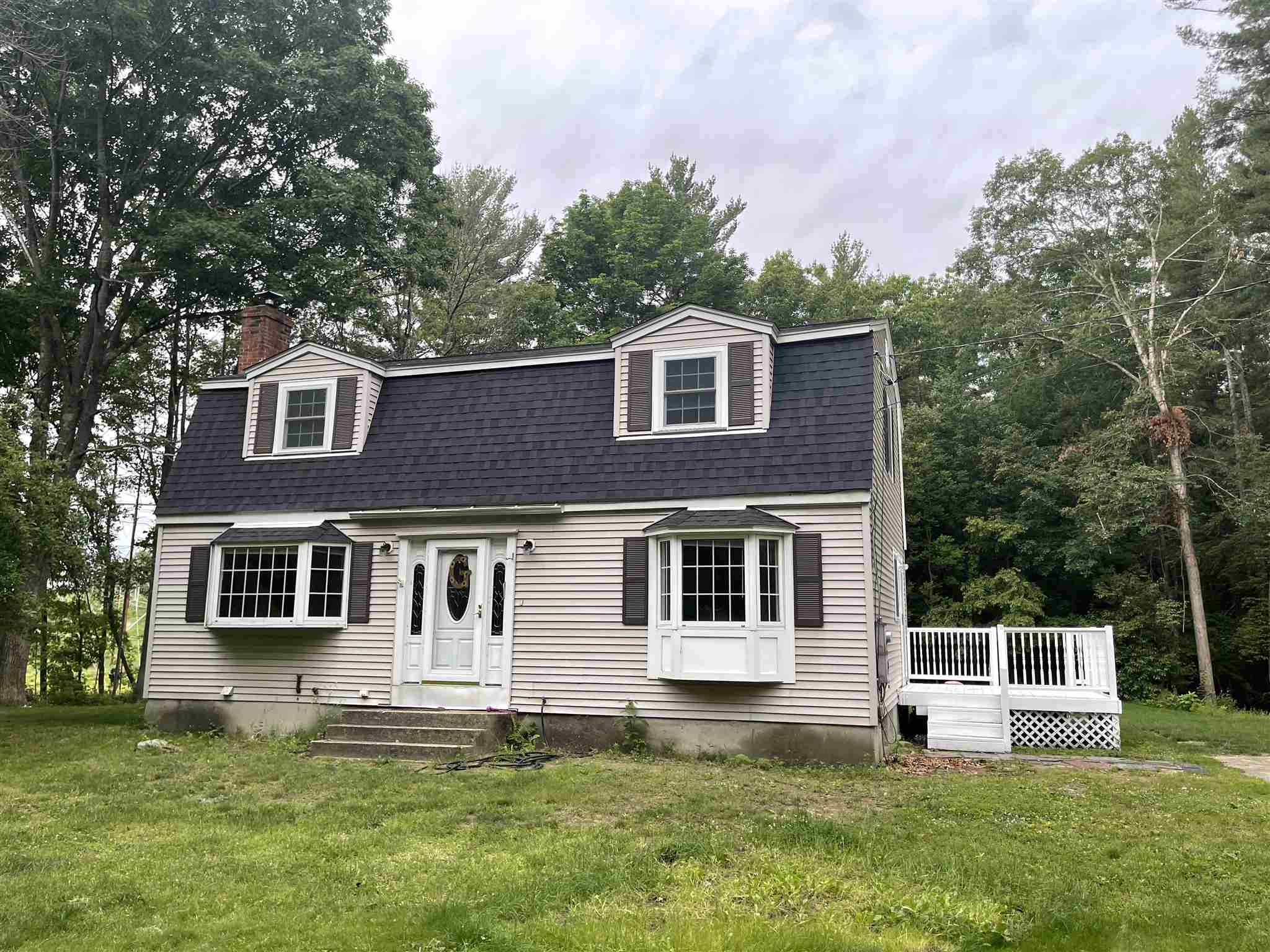 225 High Range Road Londonderry, NH 03053 - Photo 2 of 25
