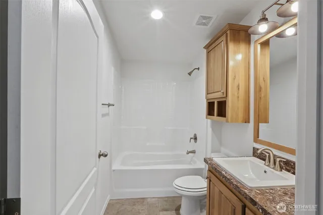 $475,000 | 42002 Cedar Street, Concrete, WA 98237