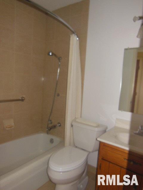 533 Longleaf Lane Flora, IL 62839 - Photo 7 of 16 Gallery Image 7