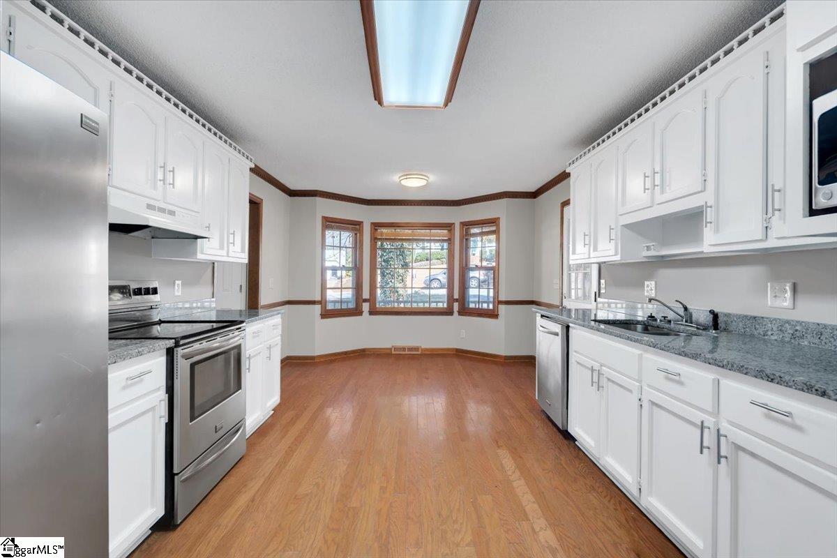 403 Spring Meadow Road Simpsonville, SC 29680 - Photo 10 of 27 Gallery Image 10