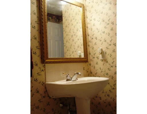 12 Cedar Terrace Wellesley, MA 02481 - Photo 11 of 18