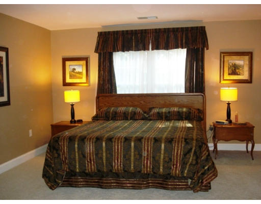 12 Cedar Terrace Wellesley, MA 02481 - Photo 14 of 18