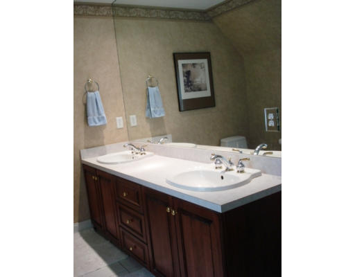 12 Cedar Terrace Wellesley, MA 02481 - Photo 16 of 18