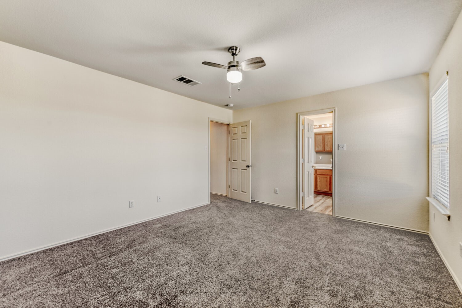 14716 Lipton Lane Pflugerville, TX 78660 - Photo 17 of 26 a view of an empty room