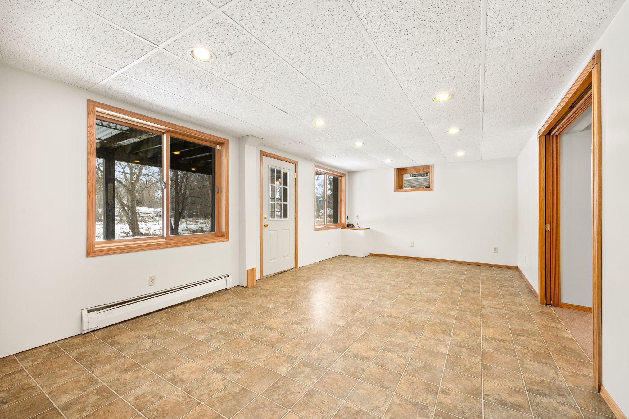 7662 Pioneer Road Wyoming, MN 55092 - Photo 17 of 27