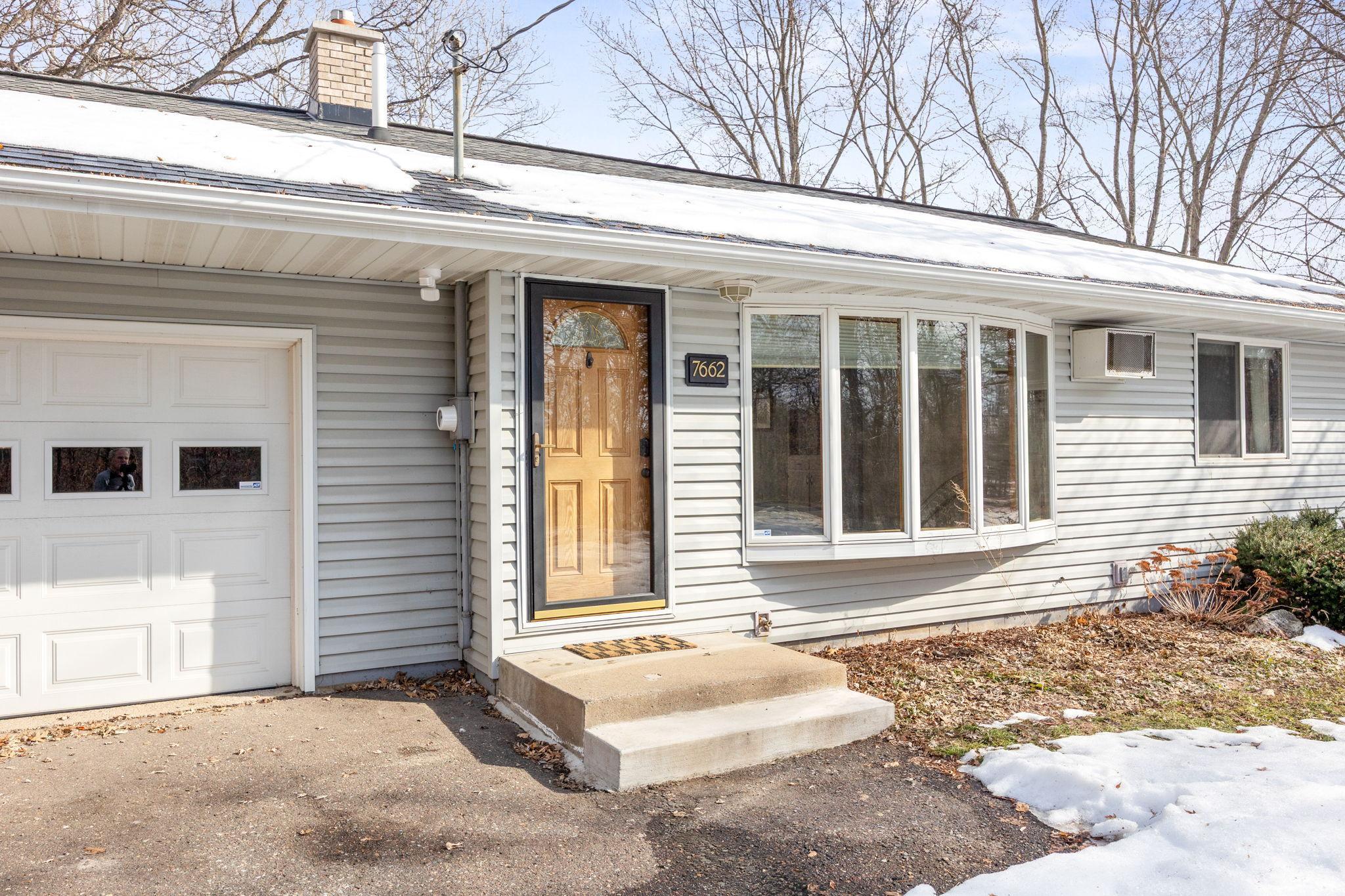 7662 Pioneer Road Wyoming, MN 55092 - Photo 2 of 27