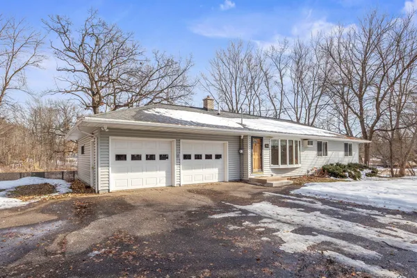 $385,000 | 7662 Pioneer Road, Wyoming, MN 55092