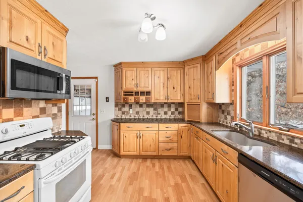 $385,000 | 7662 Pioneer Road, Wyoming, MN 55092