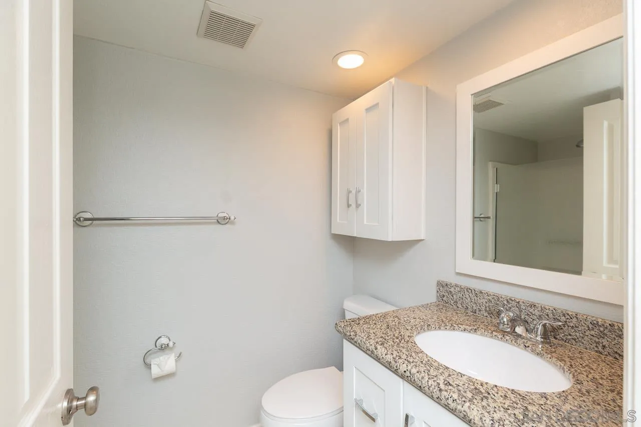 5064 Via Manos, Unit B Oceanside, CA 92057 - Photo 10 of 26