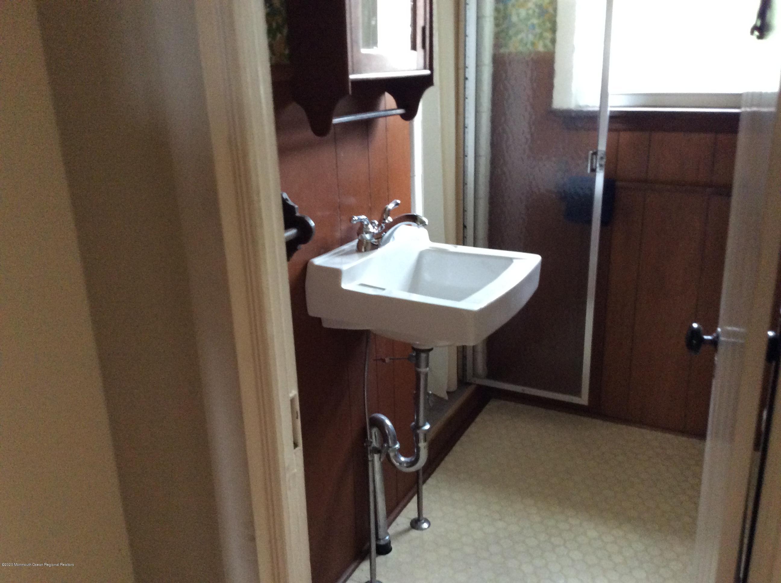 2127 Locust Road Sea Girt, NJ 08750 - Photo 13 of 22 BEDF839A-DA8B-4C31-9172-C129DA60E4B0