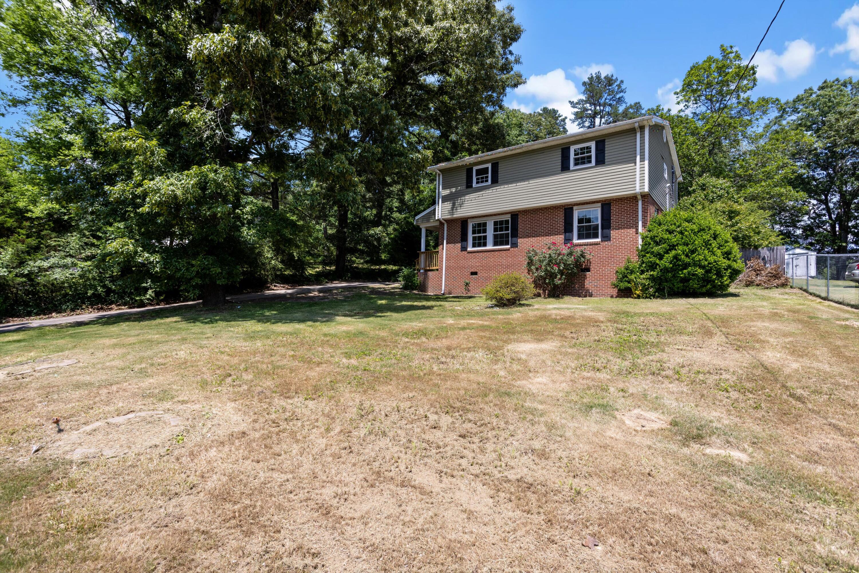 8228 Middle Valley Road Hixson, TN 37343 - Photo 1 of 19 3-2M6A1182