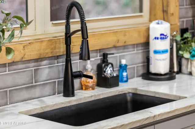 a view of a livingroom with furniture
