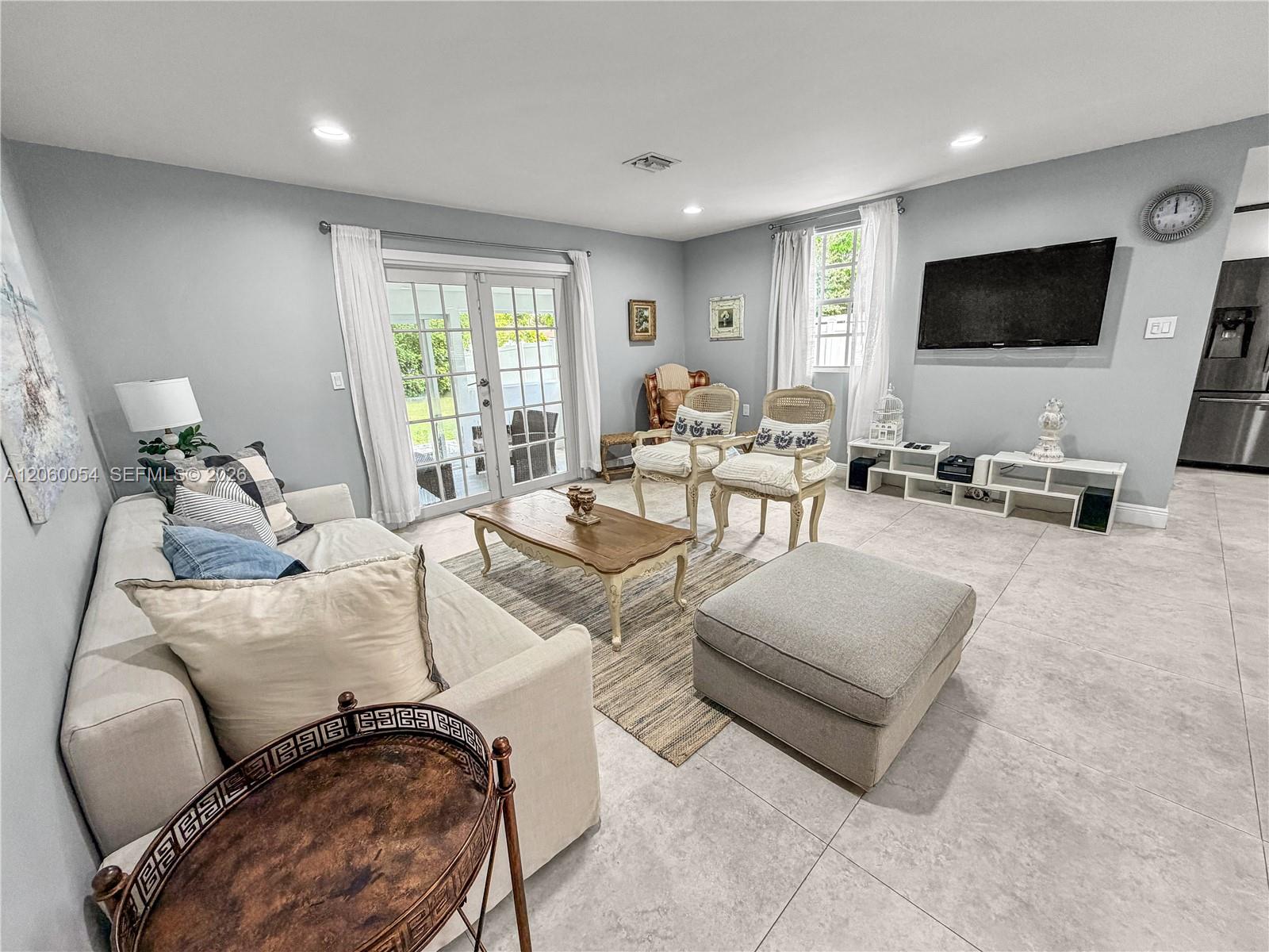 1471 Northeast 132nd Road North Miami, FL 33161 - Photo 7 of 24