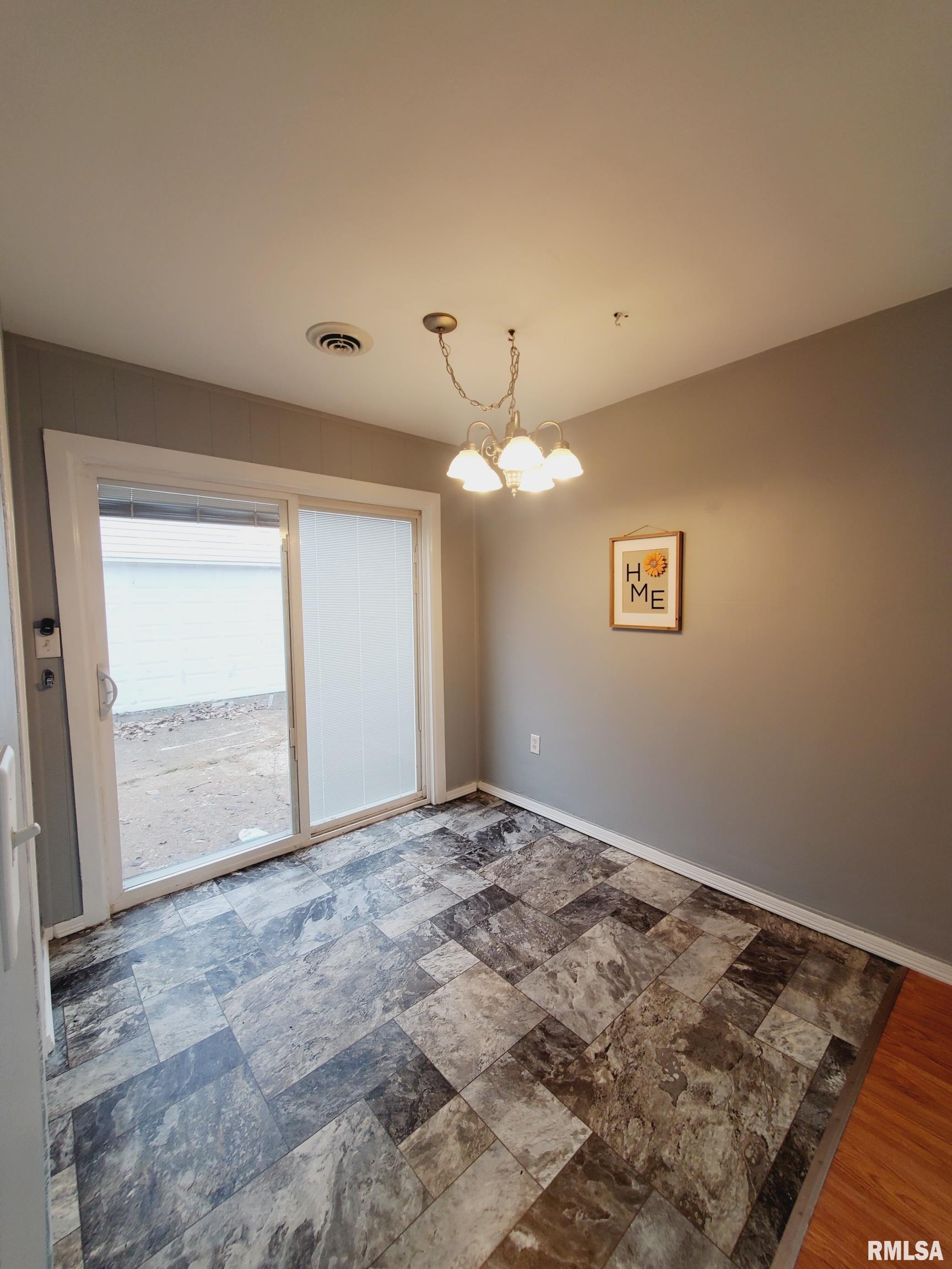 114 Berry Road Marquette Heights, IL 61554 - Photo 12 of 38 Gallery Image 12