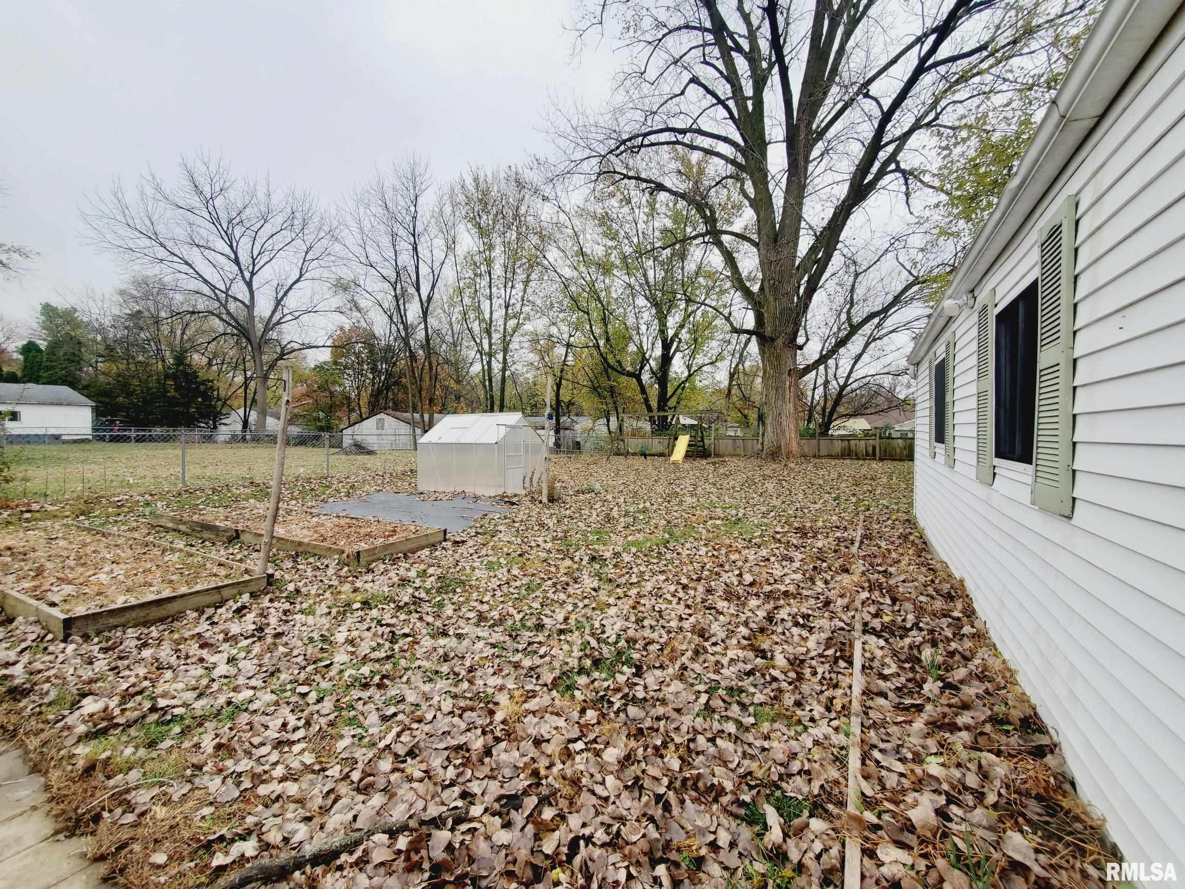114 Berry Road Marquette Heights, IL 61554 - Photo 29 of 38 Gallery Image 29