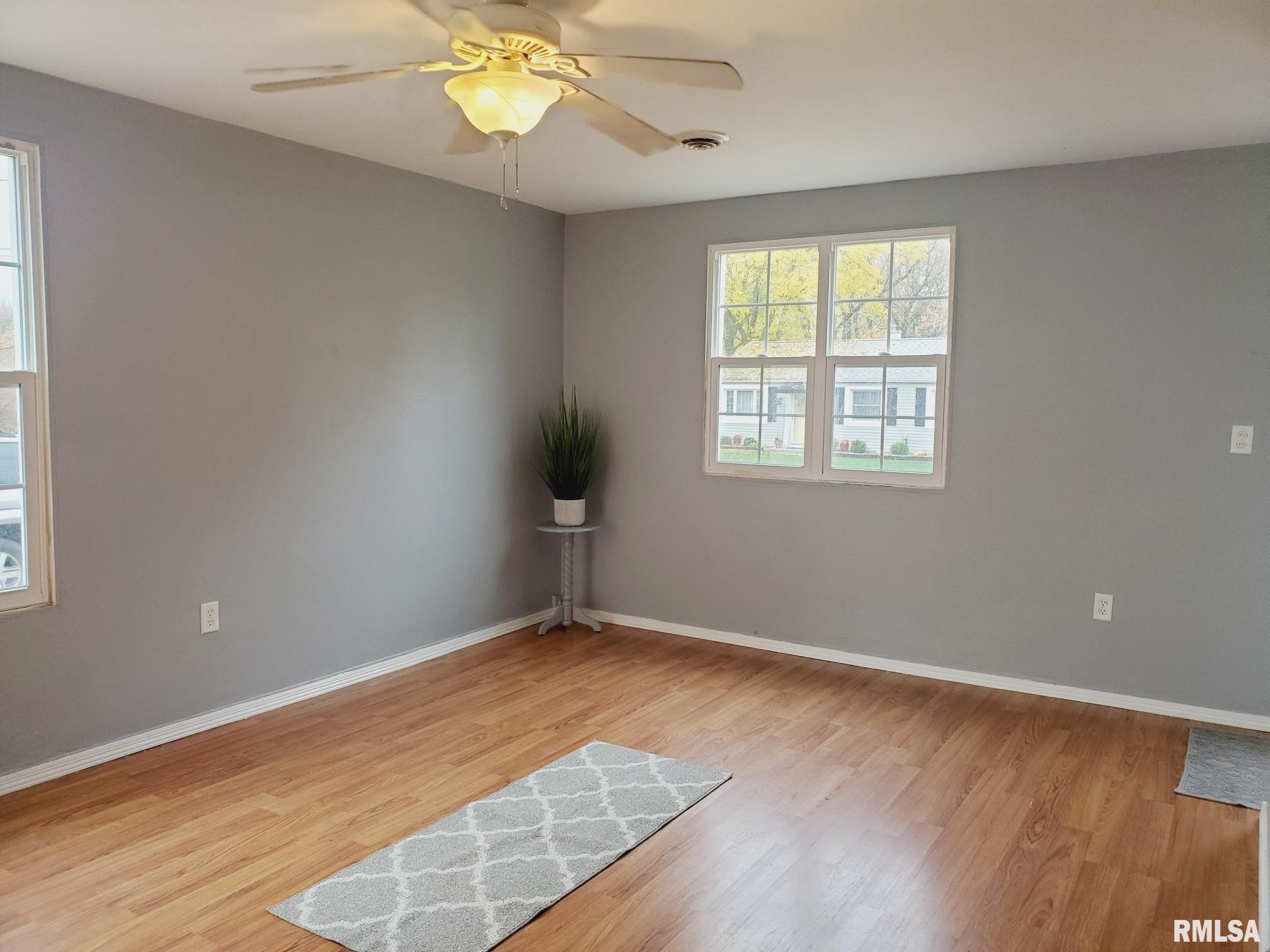 114 Berry Road Marquette Heights, IL 61554 - Photo 3 of 38 Gallery Image 3