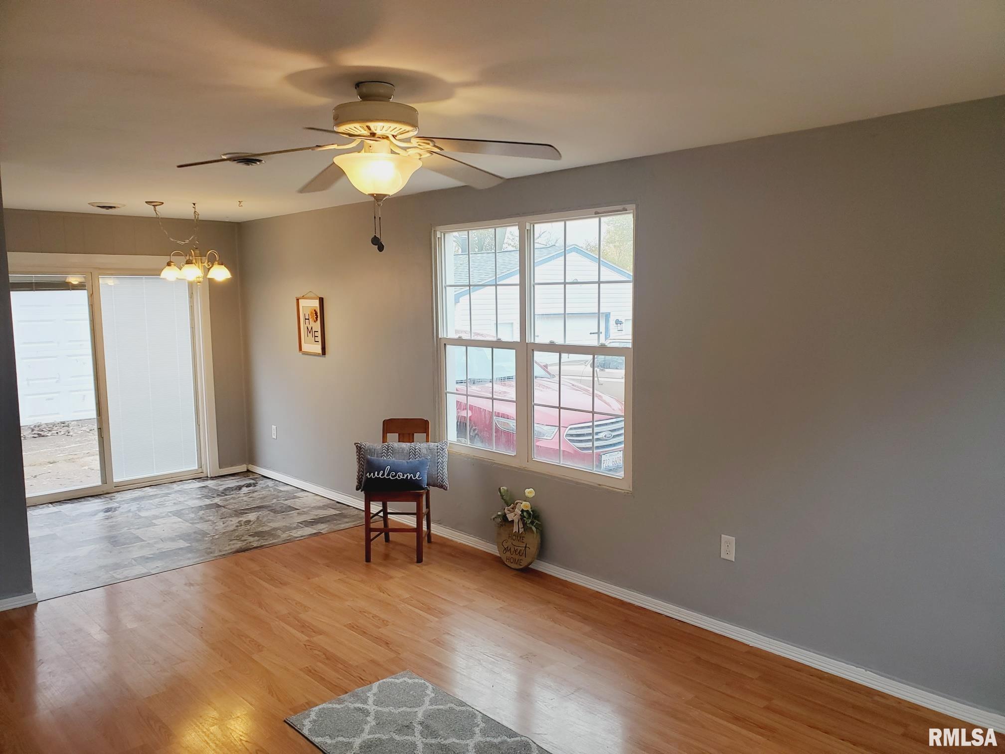 114 Berry Road Marquette Heights, IL 61554 - Photo 5 of 38 Gallery Image 5