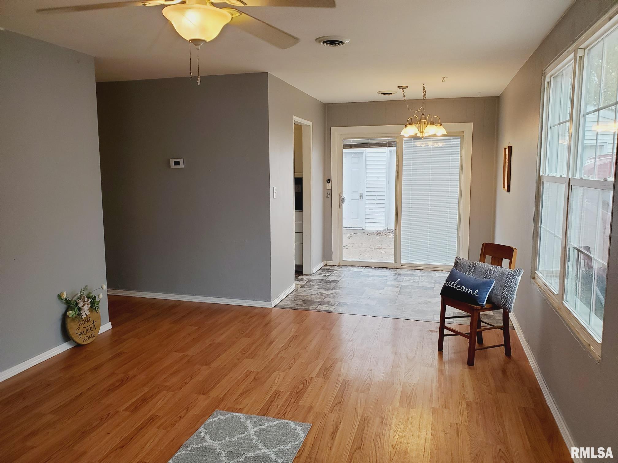 114 Berry Road Marquette Heights, IL 61554 - Photo 6 of 38 Gallery Image 6