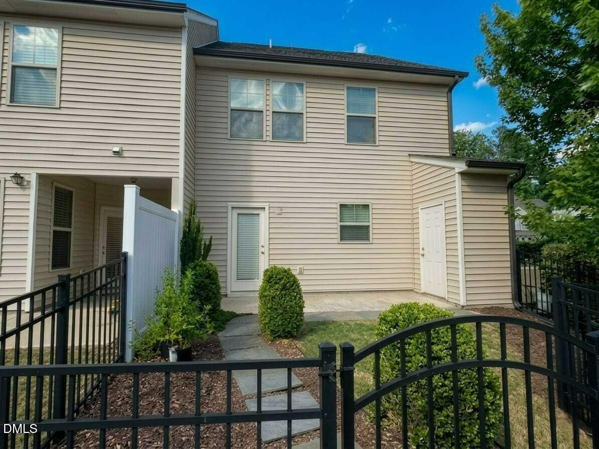 1014 Midtowne Way Durham, NC 27713 - Photo 18 of 19