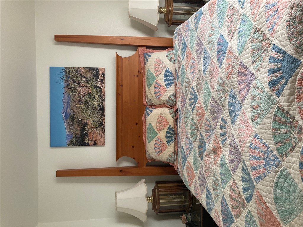 9918 East Blake Ranch Road Kingman, AZ 86401 - Photo 14 of 26 View of bedroom