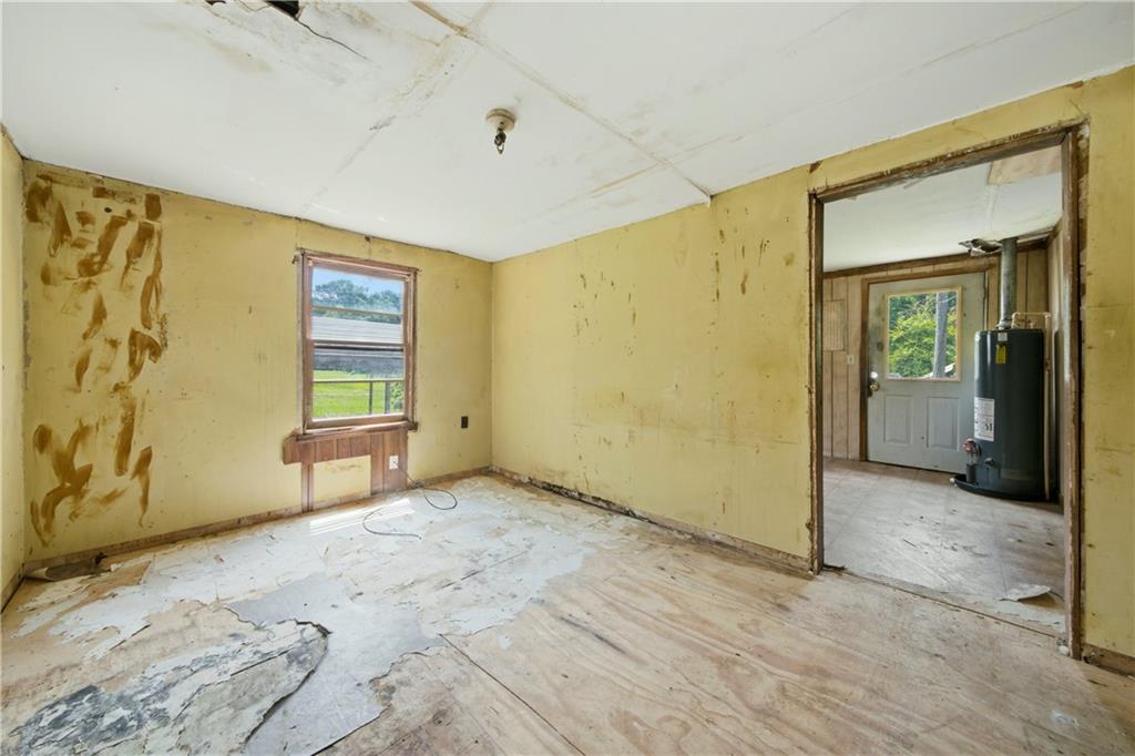 535 Kent Street Bowdon, GA 30108 - Photo 4 of 21