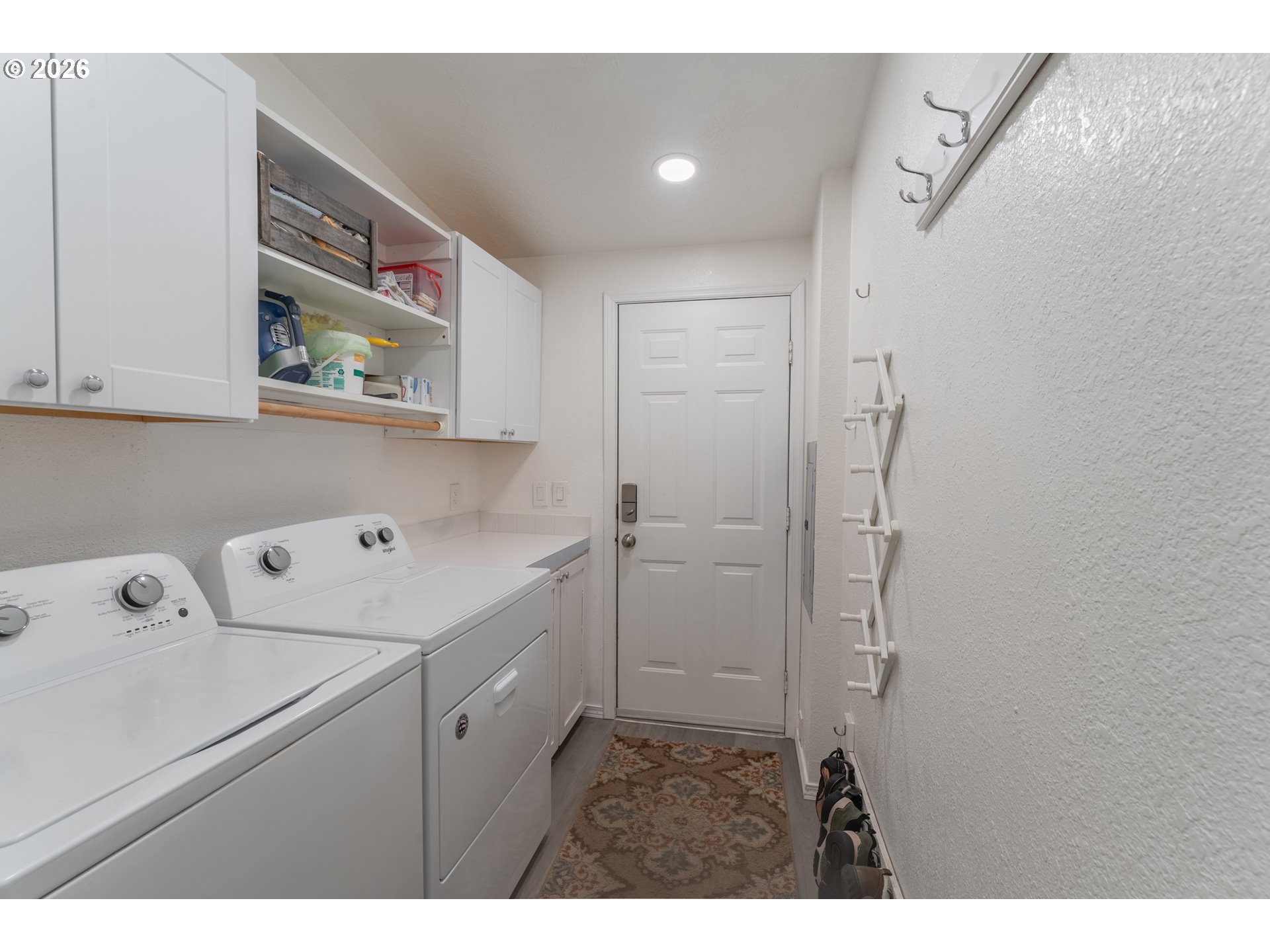 15768 Southeast Powell Boulevard, Unit 40 Portland, OR 97236 - Photo 20 of 33 a bathroom with a bathtub and a sink