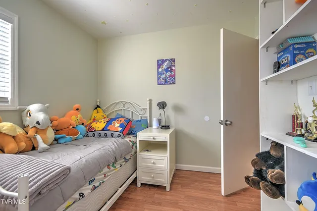 $215,000 | 15513 Industrial Park Road, Bristol, VA 24202