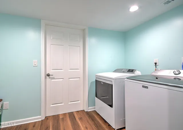 $215,000 | 15513 Industrial Park Road, Bristol, VA 24202