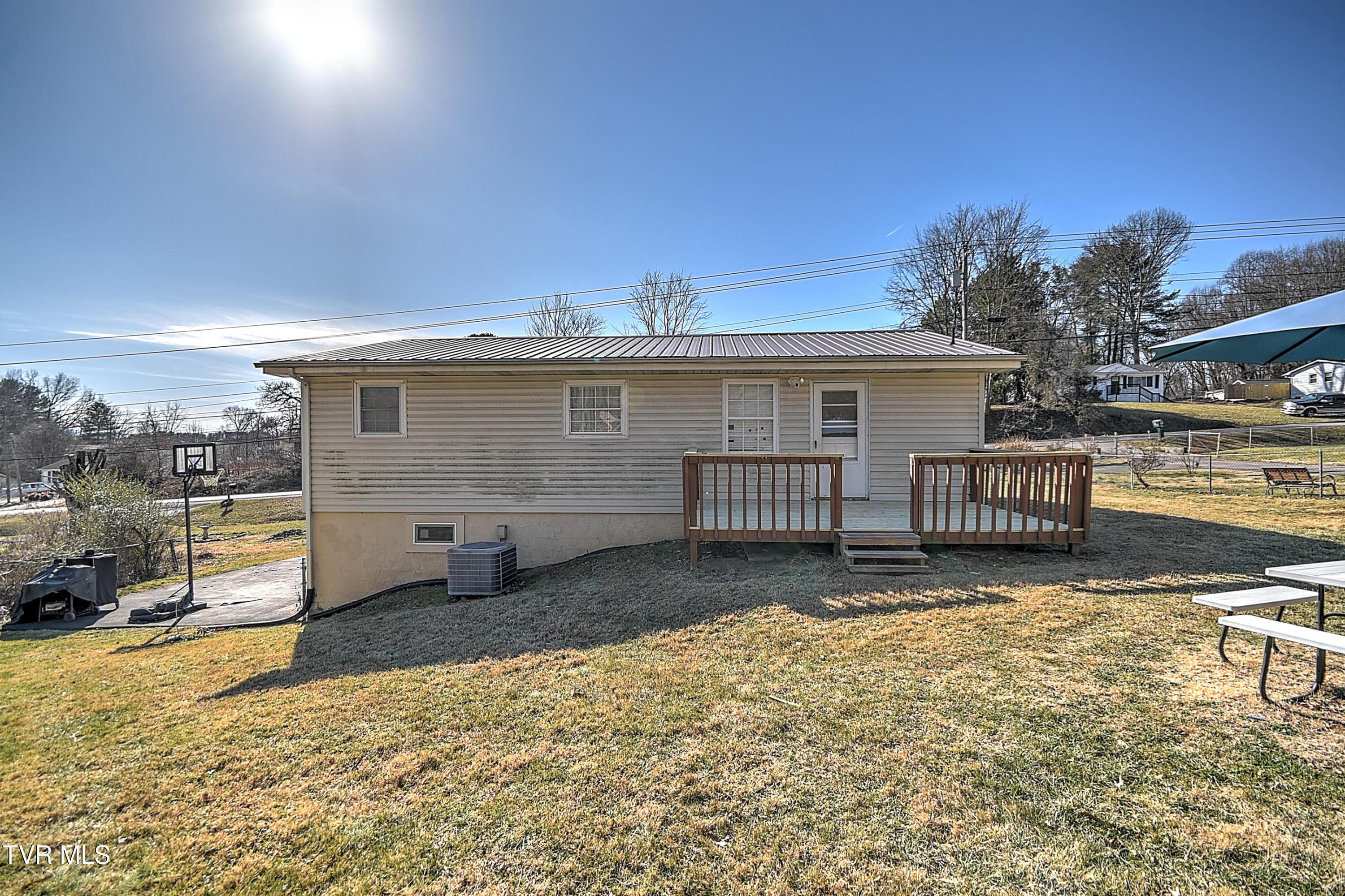 15513 Industrial Park Road Bristol, VA 24202 - Photo 27 of 30 15535 Indsuatral DB-29