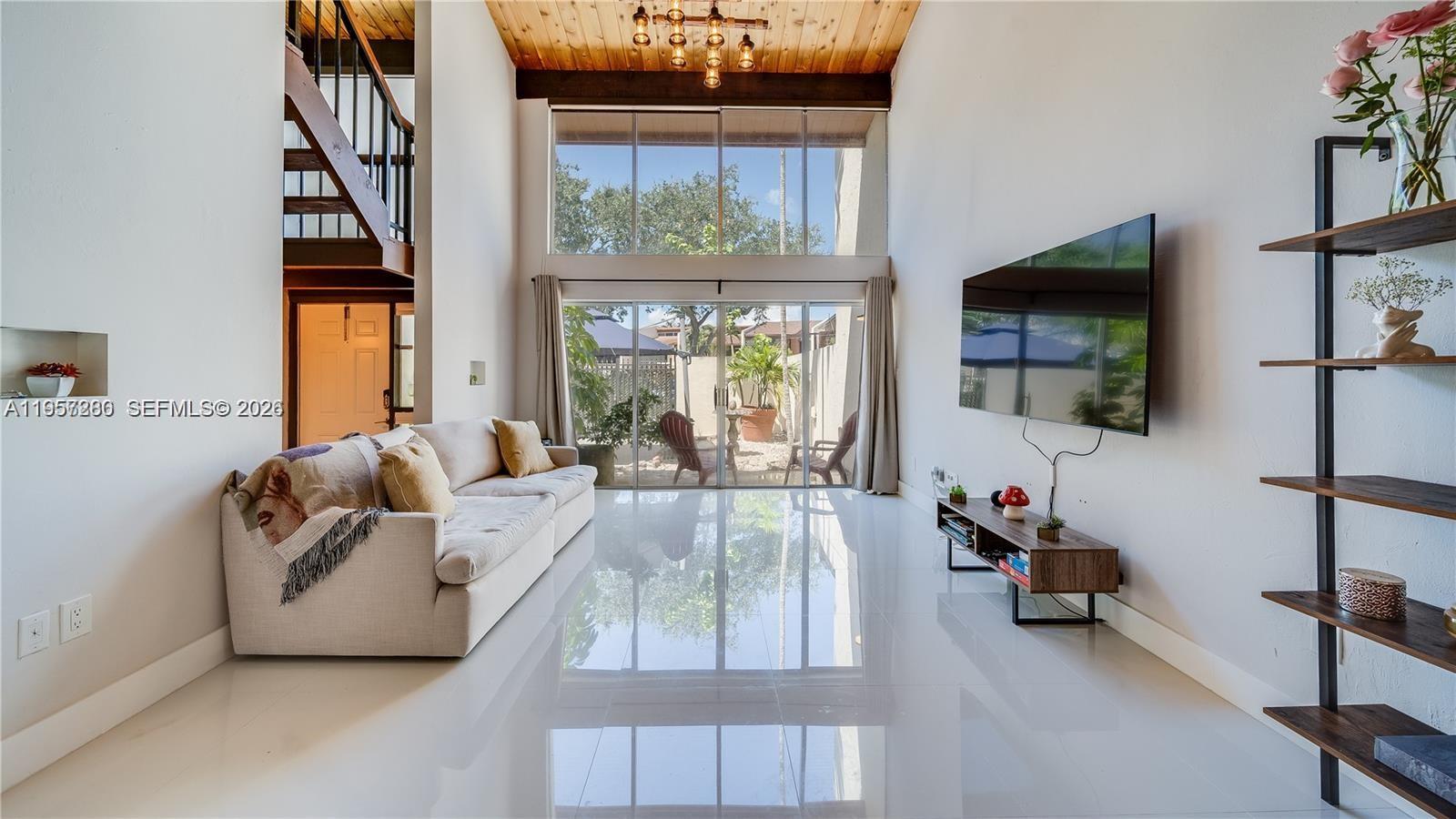 10462 Southwest 78th Street Miami, FL 33173 - Photo 7 of 19