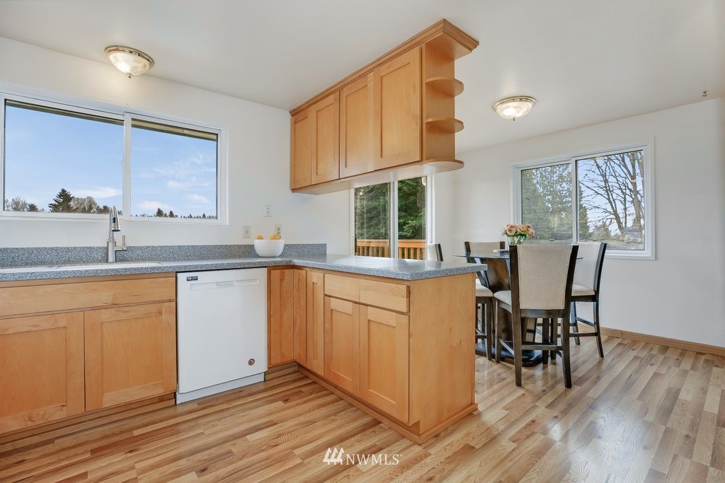 15002 108th Place Northeast Bothell, WA 98011 - Photo 14 of 36 Gallery Image 14