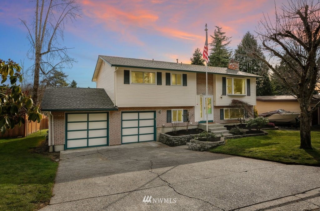 15002 108th Place Northeast Bothell, WA 98011 - Photo 3 of 36 Gallery Image 3