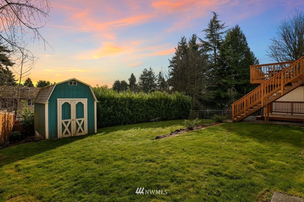 15002 108th Place Northeast Bothell, WA 98011 - Photo 33 of 36 Gallery Image 33