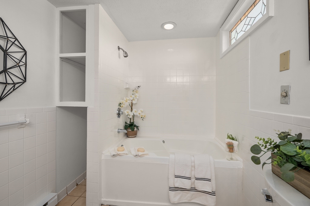 6 Arthur Street, Unit 3 Salem, MA 01970 - Photo 15 of 30