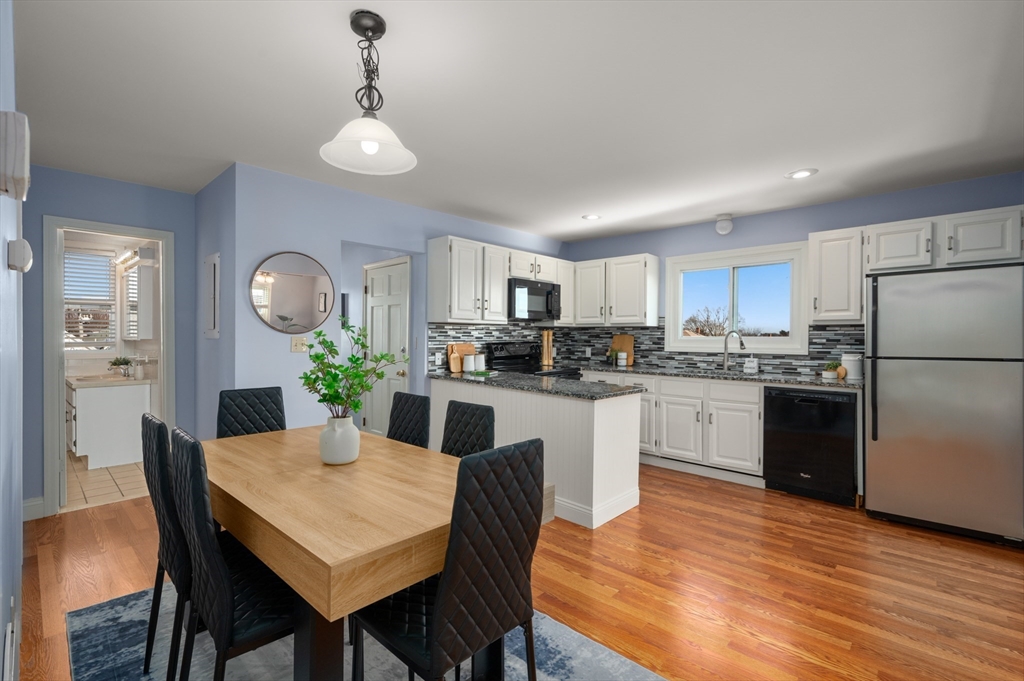 6 Arthur Street, Unit 3 Salem, MA 01970 - Photo 3 of 30