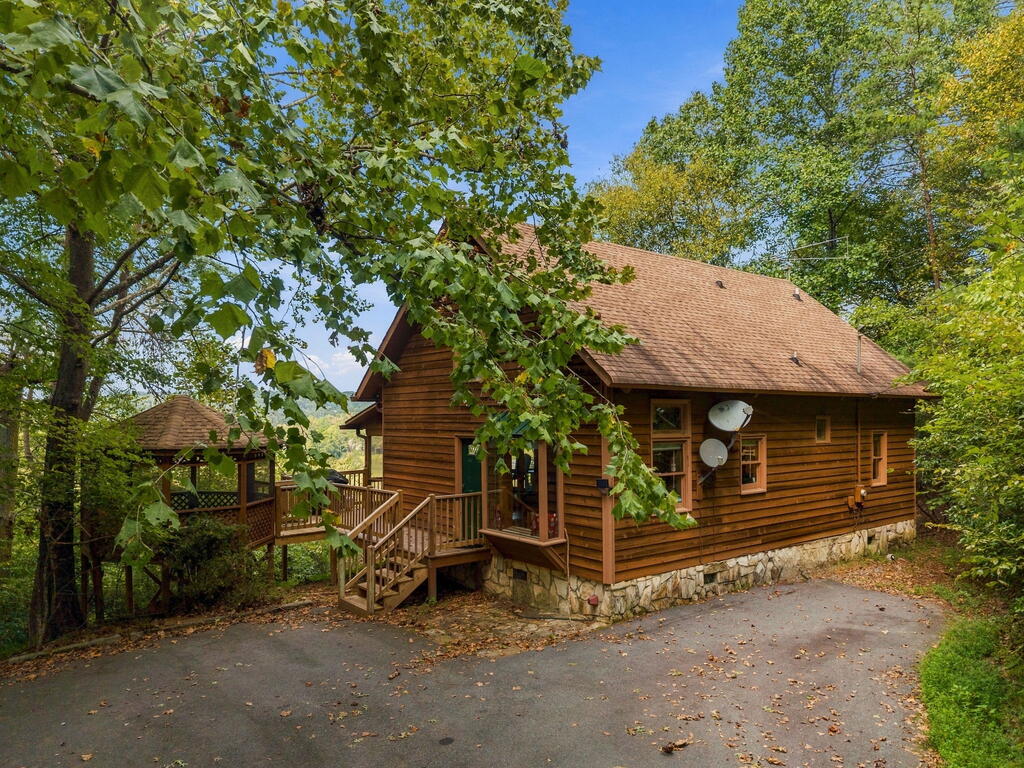 517 Ridge Road Blue Ridge, GA 30513 - Photo 4 of 45 Gallery Image 4