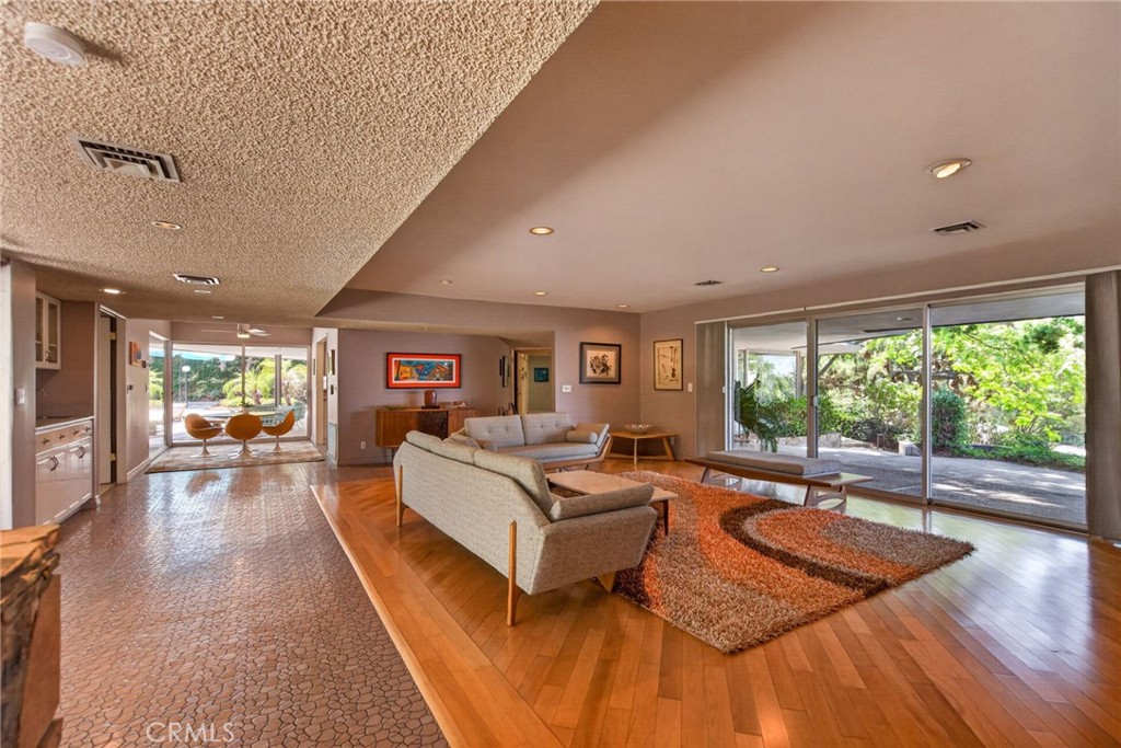 11517 Tulane Avenue Riverside, CA 92507 - Photo 11 of 75