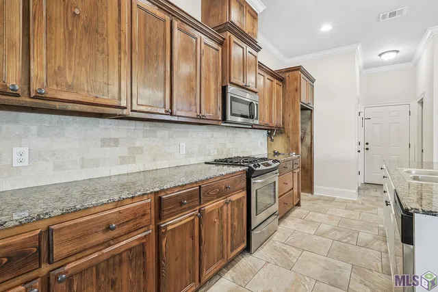 $379,000 | 8127 Valencia Court, Baton Rouge, LA 70820