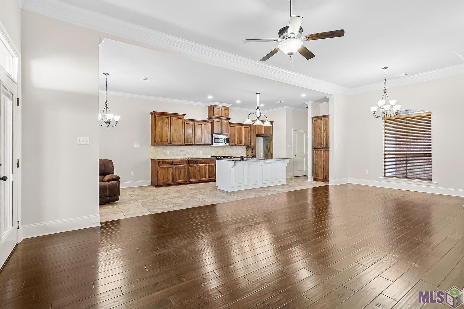 8127 Valencia Court Baton Rouge, LA 70820 - Photo 9 of 21