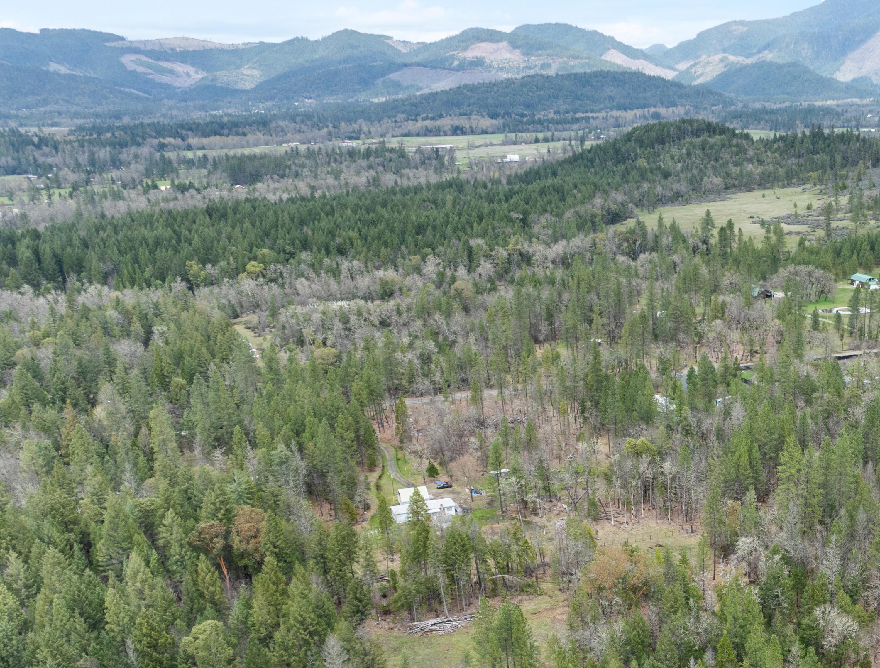 575 Kirkham Road Cave Junction, OR 97523 - Photo 45 of 45 a view of city and mountain