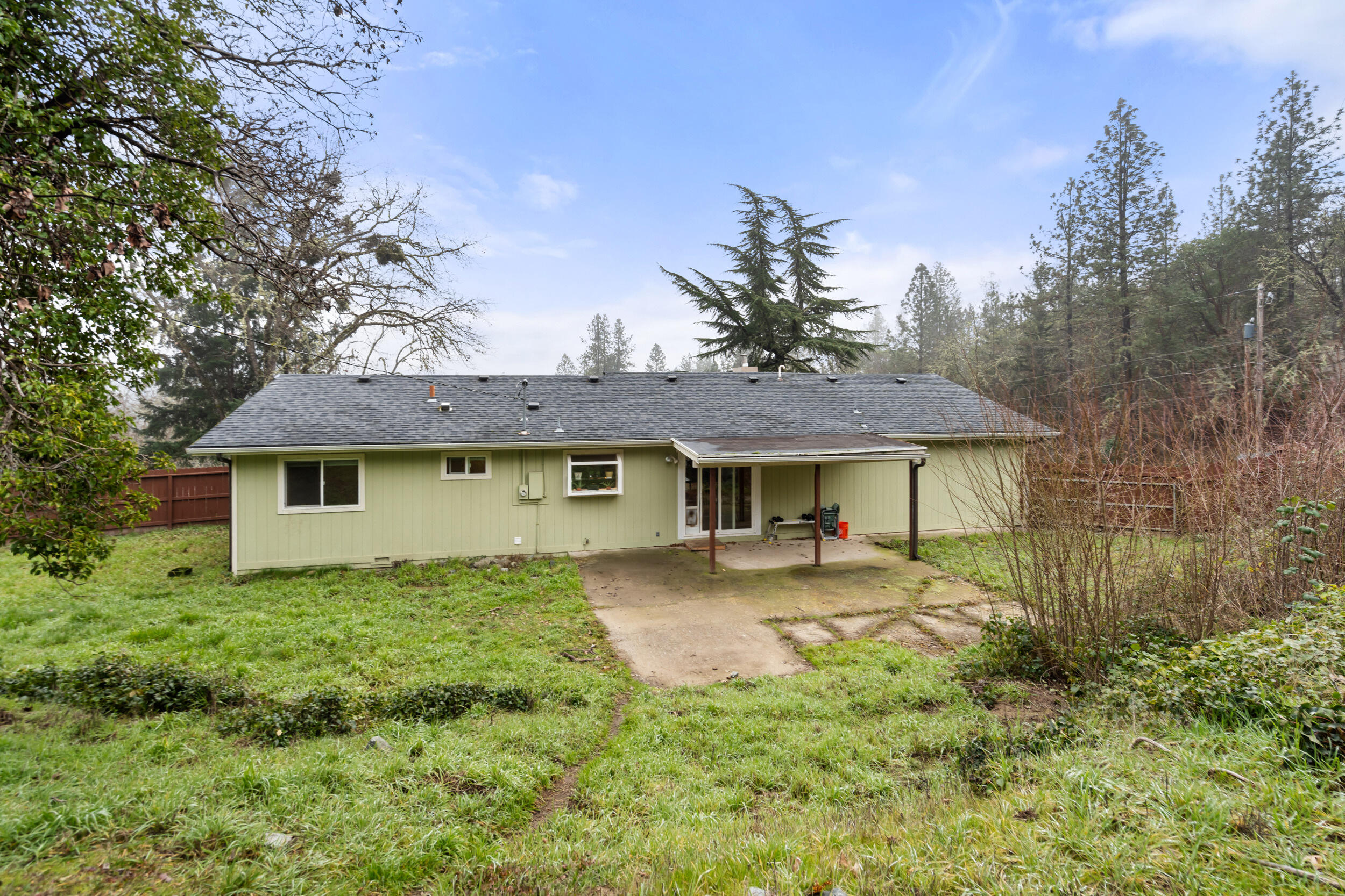 450 Crestview Loop Grants Pass, OR 97527 - Photo 23 of 29 21_450 crestview loop, grants pass, or 9