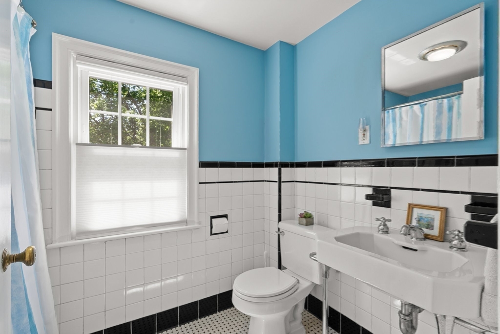 16 Bailey Lane Dedham, MA 02026 - Photo 26 of 40