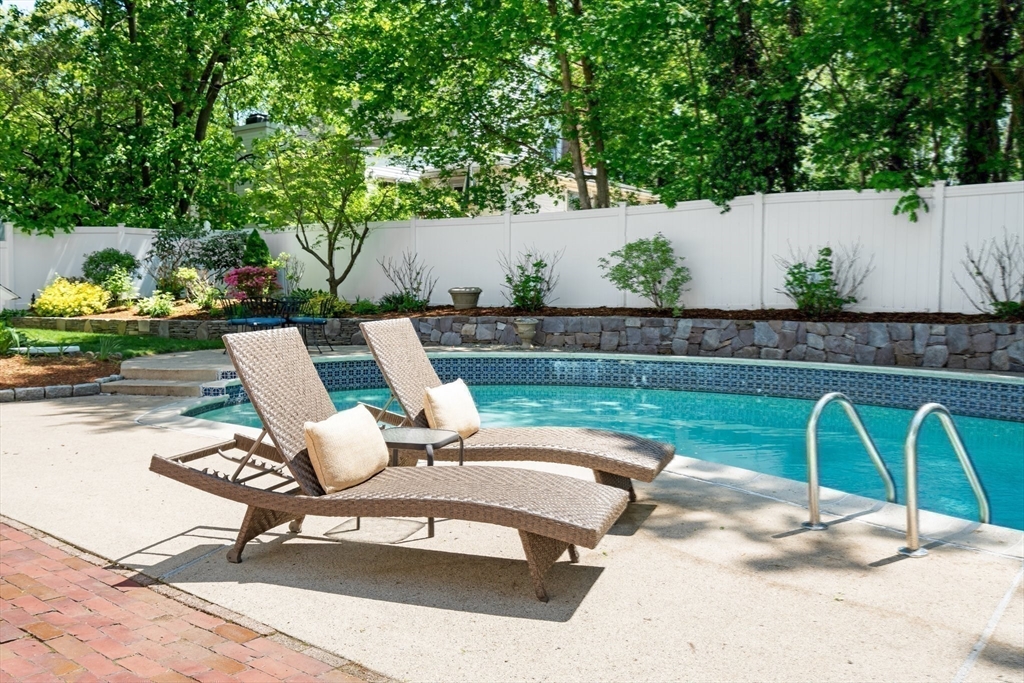 16 Bailey Lane Dedham, MA 02026 - Photo 29 of 40